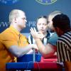 Armwrestling_Tisch_Foreman_02